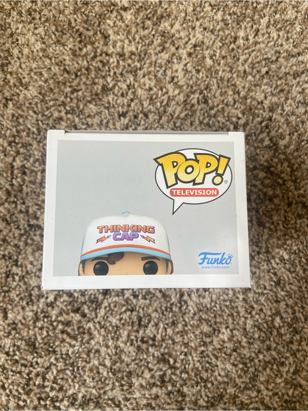 Funko Pop! Dustin in Thinking Cap — Special Edition - Picture 6 of 6